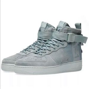 Women’s Nike SF Air Force 1 Size 10!